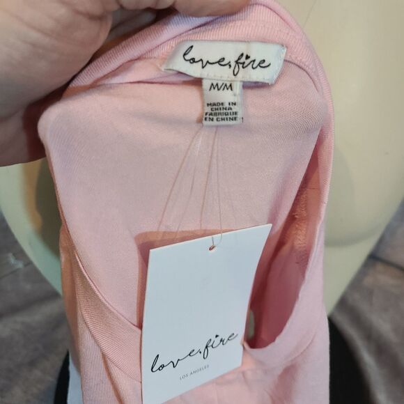 Love, Fire Pink Ruffled Sleeve Knot Front Top Size Medium‎ - Picture 4 of 5